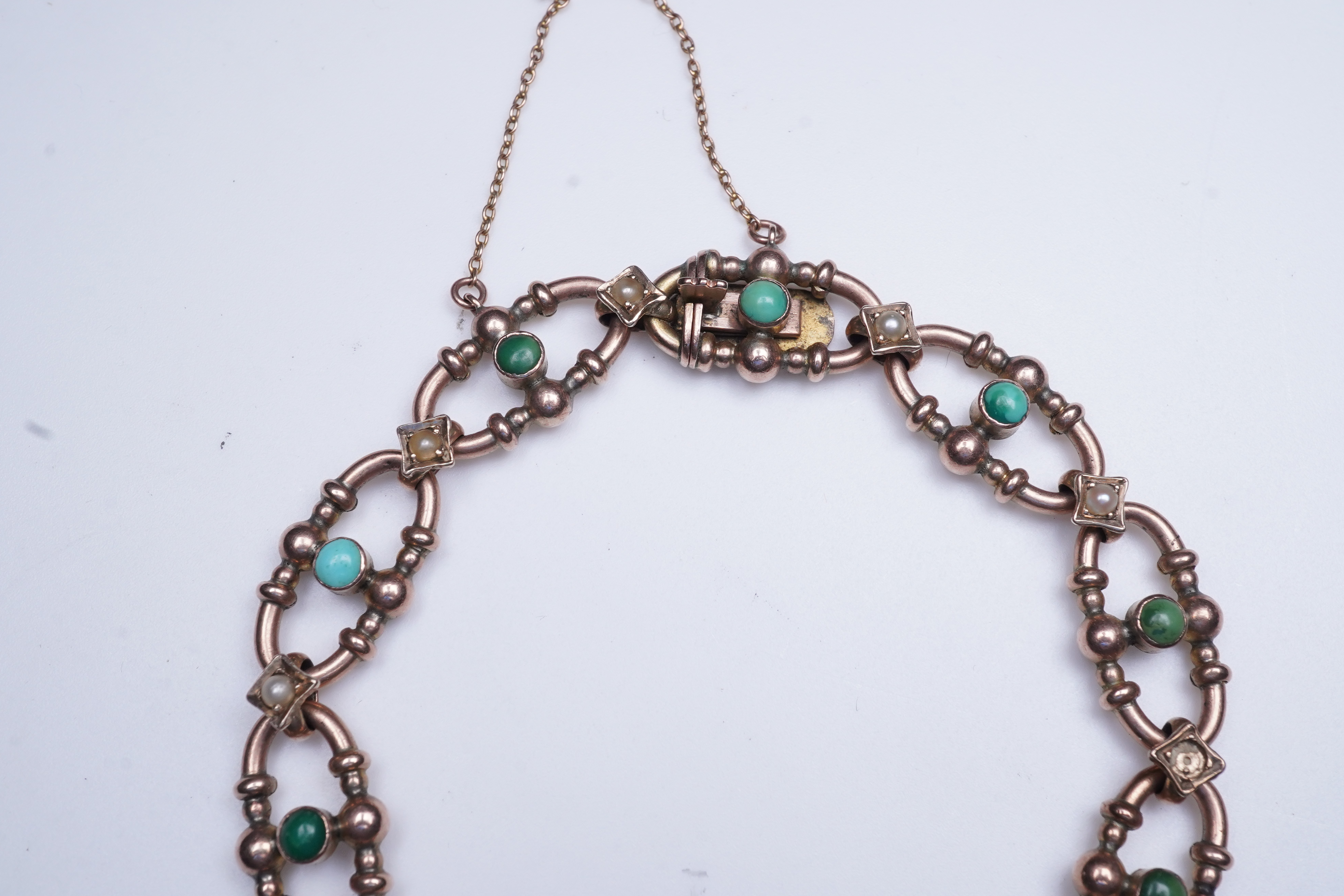 An Edwardian seed pearl and turquoise bracelet, early 20th century